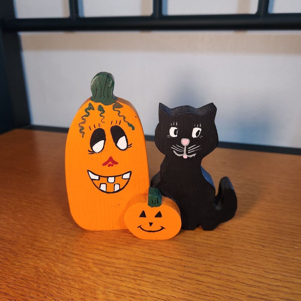 Vintage Wooden Halloween Cat/Pumpkin